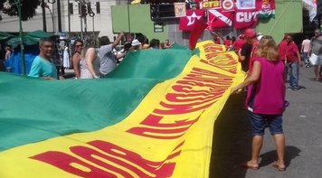 Em Belém, linda mobilização. Apesar dos provocadores