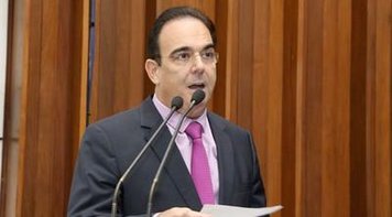 Deputado estadual solicita inclusão de bancários nos grupos prioritários para imunização contra a Covid-19