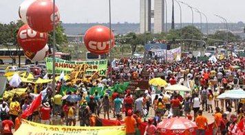 Dez projetos que atacam direitos e a democracia. PLS 555 terá "Dia D" nesta terça 16 