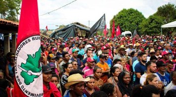 Nossa solidariedade aos acampados do Terra e Liberdade após incêndio