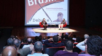 “Brasil vive momento singular”, frisa economista Marcio Pochmann