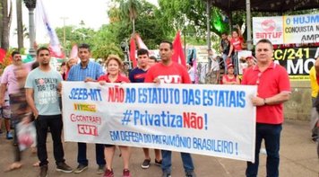 "Nenhum direito a menos" - Alertam dos Trabalhadores pelas ruas de Cuiabá
