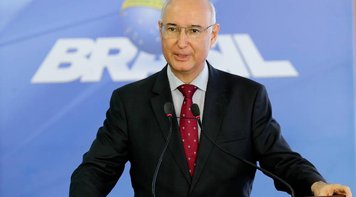 Juízes dizem que ex-presidente do TST Ives Gandra ameaça magistrados