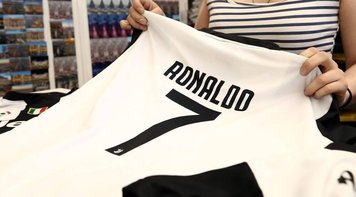 Trabalhadores da Fiat anunciam greve após acerto da Juventus com Ronaldo