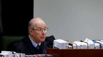 Fala de Eduardo Bolsonaro é golpista, diz Celso de Mello, decano do STF