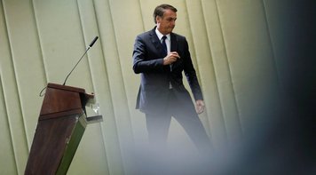 Rejeitado por museu, prefeito e patrocinadores, Bolsonaro desiste de viagem a Nova York