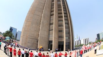 Bancários de Brasília questionam: Cadê a PLR da Caixa?