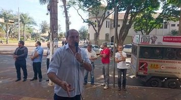 Bancários de Dourados realizam ato em defesa das empresas públicas