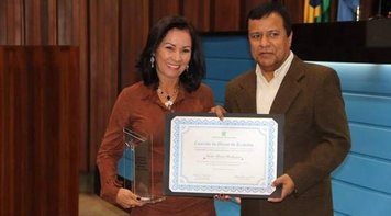 Diretora do Sindicato é Homenageada na AL/MS