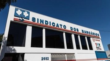 Preocupados com luta por direitos, bancários procuram SEEBCG-MS para quitar mensalidade