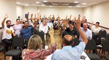 Assembleia Geral da Fetec-CUT/CN orienta rejeição da proposta da Fenaban