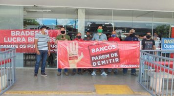Sindicato fecha agência do Bradesco no SIA, em dia nacional de luta contra as demissões