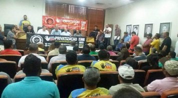 Sindicato participa de Audiência Pública contra privatização da ELETROACRE