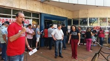 Contra a retirada de direitos funcionários protestam em todo país