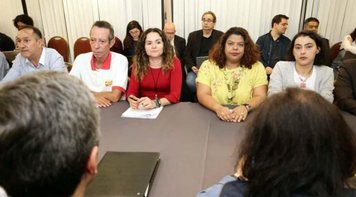 Bancários arrancam proposta de aumento real da Fenaban