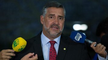 Fim do foro privilegiado precisa ser para todos, afirma Paulo Lula Pimenta