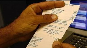 Serviços e tarifas enchem cofres dos bancos