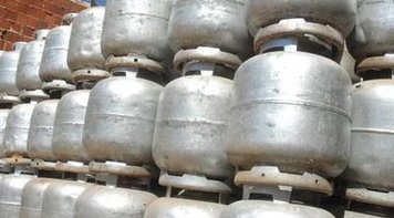 Botijão de gás poderia custar R$ 60, diz engenheiro da Petrobras