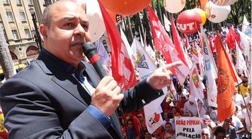 Na Sé, centrais falam em greve geral contra reforma da Previdência