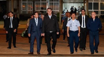 Militar da comitiva de Bolsonaro é preso com 39 quilos de cocaína em avião da FAB