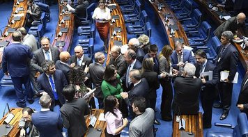 Senado tira trabalho aos domingos e feriados e aprova MP da Liberdade Econômica