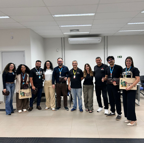 4e4b1e_4be893d4683b46e9aae834508fe54426~mv2