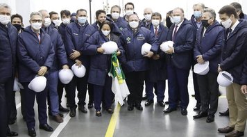 Por falhas de logística, Pazuello deixa 11 estados sem vacina no primeiro dia de imunização