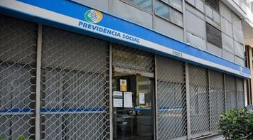 INSS: Mais de 2 milhões de pessoas aguardam na fila para atendimento