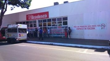 Funcionários do Bradesco realizam Dia Nacional de Luta