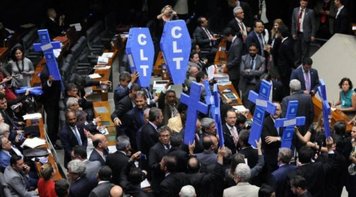 Reforma trabalhista é inconstitucional e vai gerar guerra jurídica, dizem juristas