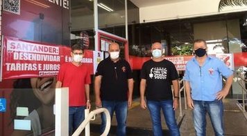 Sindicato na luta por respeito aos bancários do Santander