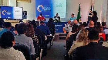 SEEBCG-MS participa de evento sobre negociação coletiva e registro sindical