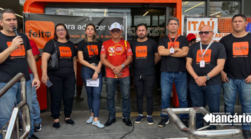 Trabalhadores do Itaú vão às ruas contra demissões: “O banco lucra bilhões às custas da precarização”