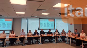 Bancários cobram em reunião com o Itaú cumprimento do acordo coletivo e debate mudanças organizacionais no Gera