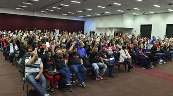 “Nenhum Direito a Menos”, centrais sindicais assinam manifesto em defesa dos trabalhadores e contra Temer, na Conferência dos Bancários