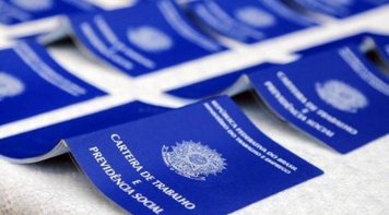 Ford tenta driblar pagamento de horas extras e mostra o que esperar do pós-reforma trabalhista