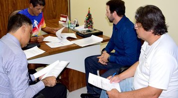 Sindicato e Banco Indusval & Partners assinam acordo que prevê PLR adicional