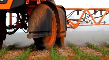 Agrotóxicos contaminam água da chuva e de poços artesianos em Mato Grosso