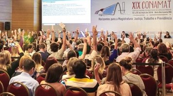 Reforma trabalhista só vale para novos contratos e deve respeitar a Constituição, decide Anamatra