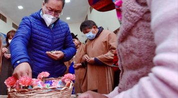 Após atentado, Luis Arce vai a cerimônia indígena: “Energias de nossos ancestrais nos acompanham”