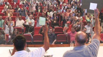 Delegação eleita para congressos nacionais do BB e Caixa reforça luta por nenhum direito a menos 