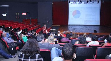 Bancários DF aprovam balanço financeiro de 2016 do Sindicato