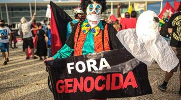 Panelaços e carreatas por Fora Bolsonaro marcam fim de semana