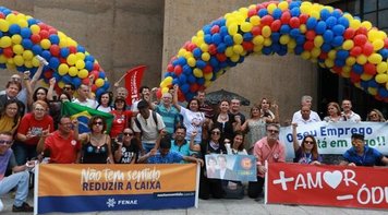 Ato no edifício Matriz alerta para riscos de privatização e enfraquecimento da Caixa