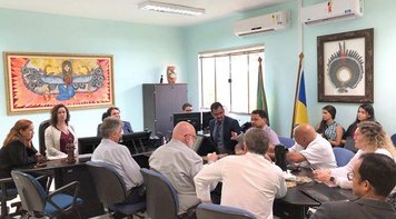 Na audiência do dissídio coletivo, SEEB RO garante 13º tíquete alimentação aos trabalhadores do Credisis