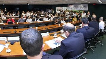 Caixa mais forte e a serviço do Brasil depende da contratação de mais empregados