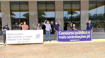 Redução no quadro do BB aponta para privatização e precariza condições de trabalho e atendimento. Concurso já!