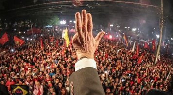 Personalidades denunciam perseguição a Lula em manifesto em defesa da democracia