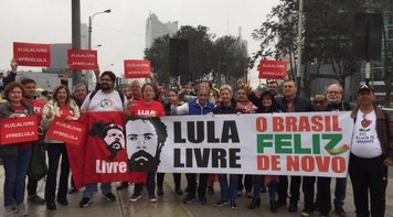 Bancários brasileiros participam de eventos organizados pela Uni Américas Finanças, no Peru