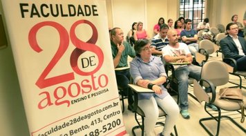 Bancários de São Paulo inauguram faculdade de Administração